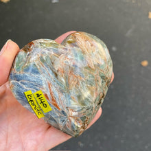 Load image into Gallery viewer, Kyanite | Heart Carving | Meditation &amp; healing | Crystal Heart Melbourne Australia since 1986