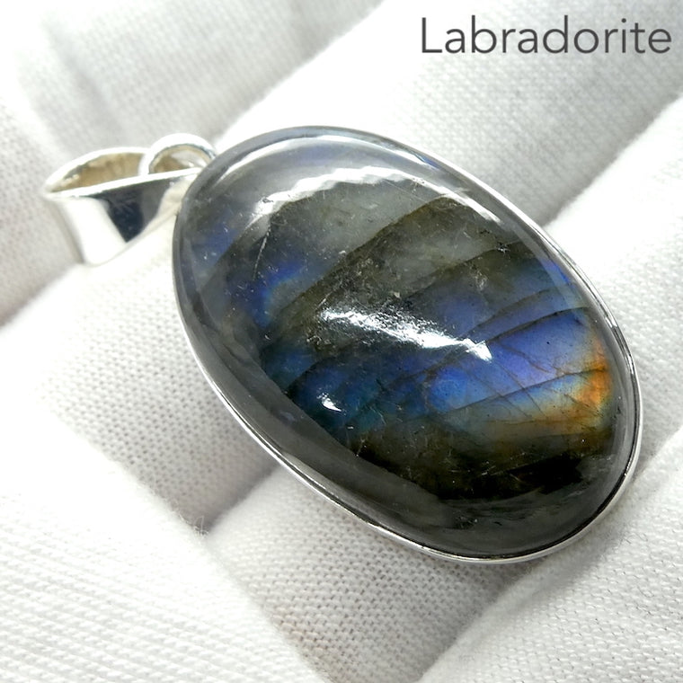 Labradorite Pendant, Oval Cabochon, Colour Flash, 925 Sterling Silver