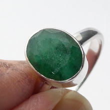 Load image into Gallery viewer, Emerald Ring, Oval Faceted stone, 925 Sterling Silver, r3