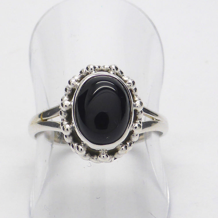 Black Onyx Ring, Oval Cabochon, ks