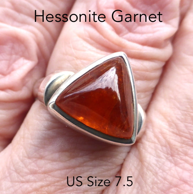Hessonite Garnet Ring, Triangular Cabochon, 925 Silver pb6